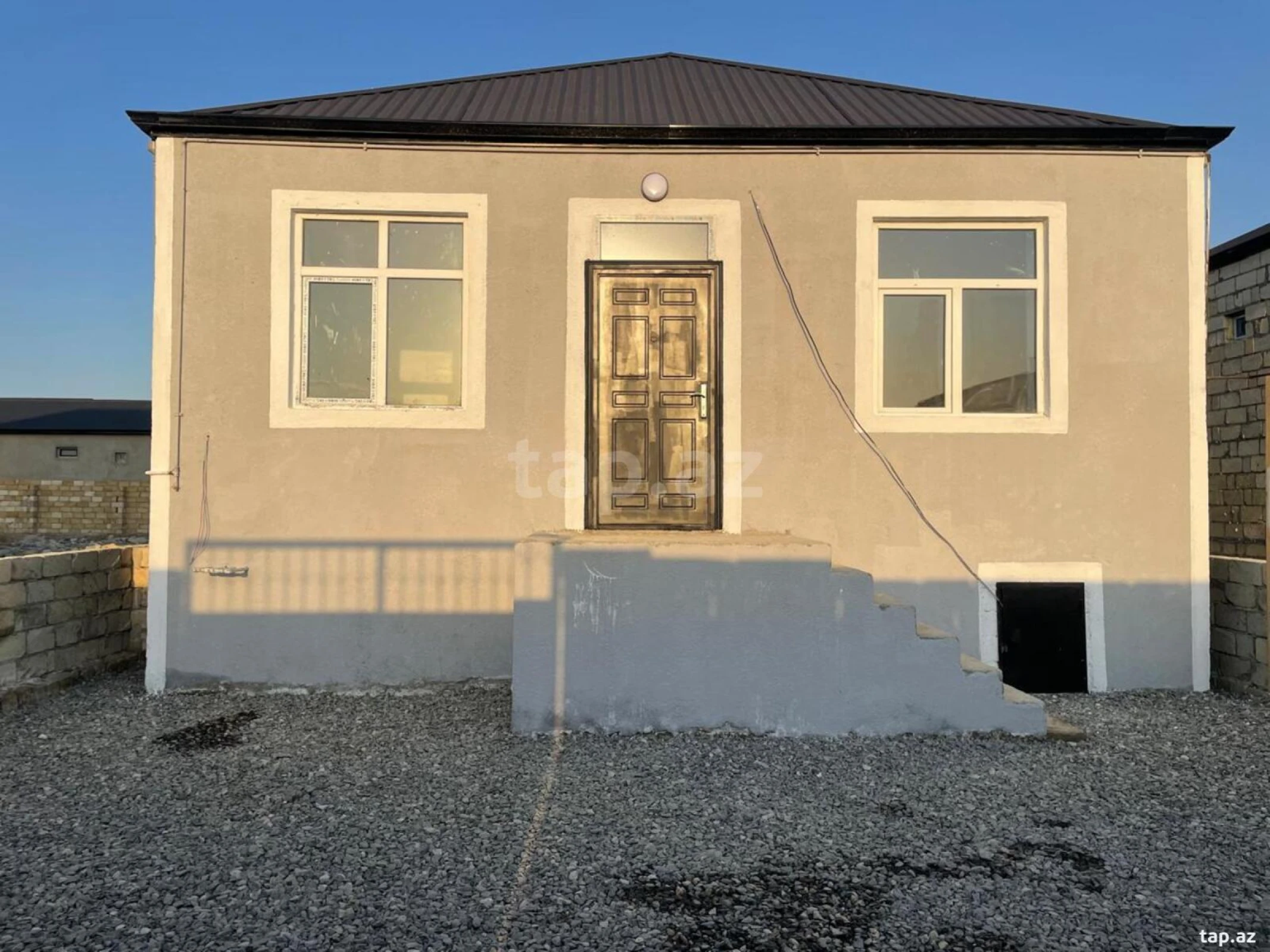 Satılır 3 otaqlı həyət evi