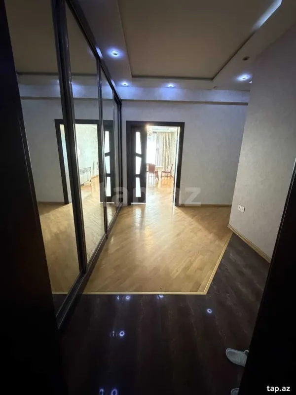Kirayə verilir 4 otaqlı yeni tikili 135 m²