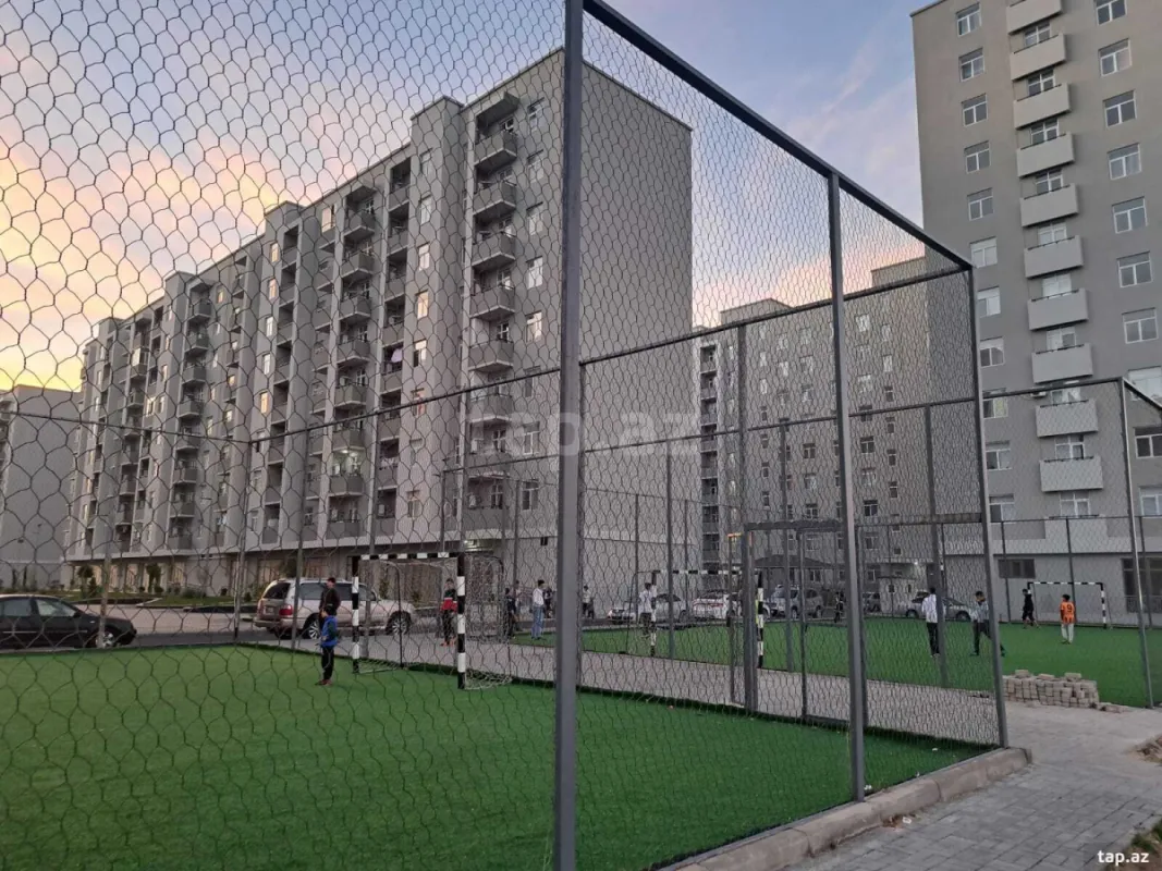 Kirayə verilir 3 otaqlı yeni tikili 80 m²