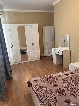 Kirayə verilir 3 otaqlı yeni tikili 80 m²