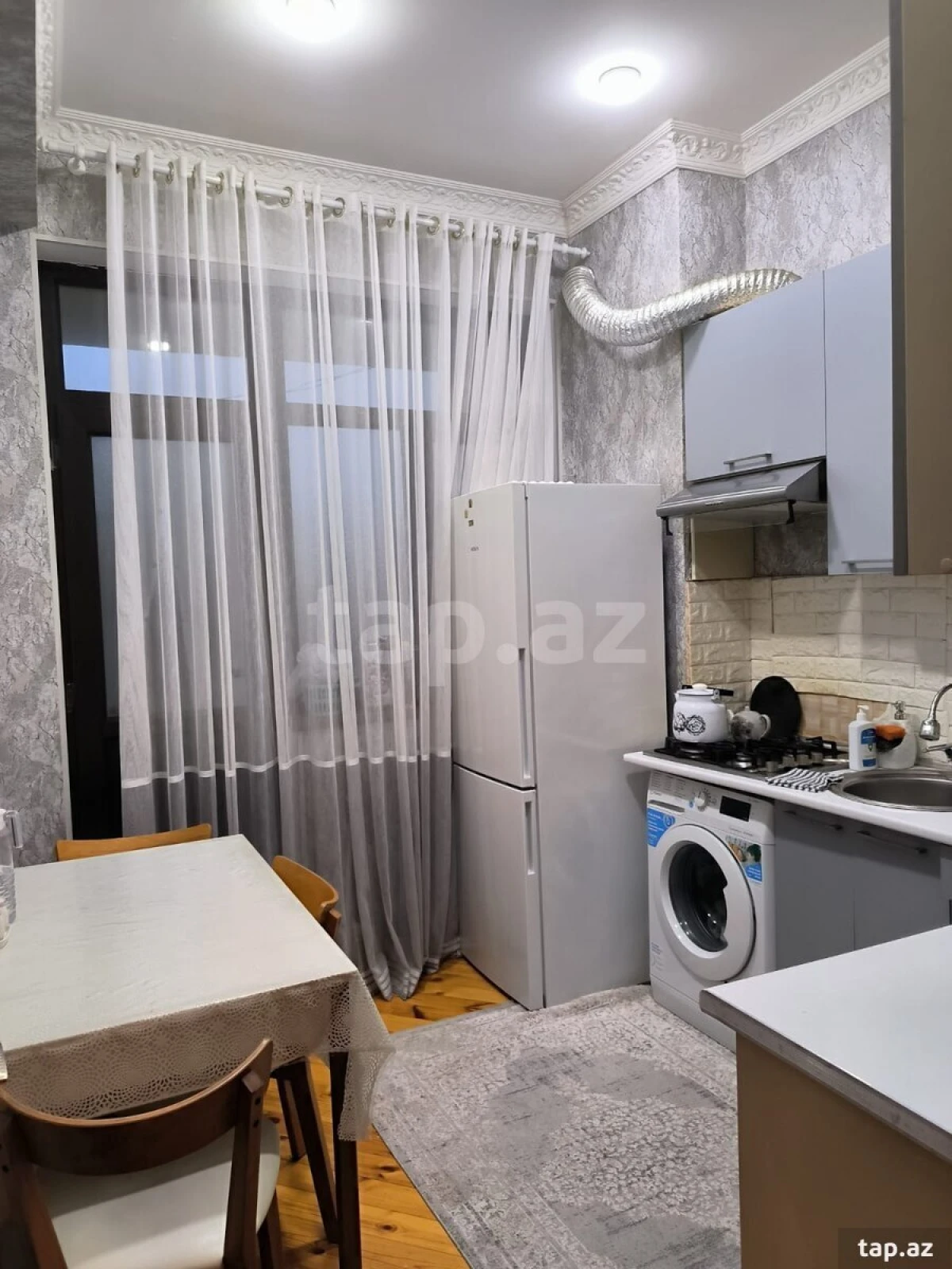 Satılır 2 otaqlı yeni tikili 64 m²