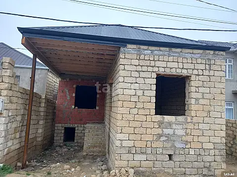 Satılır 3 otaqlı həyət evi