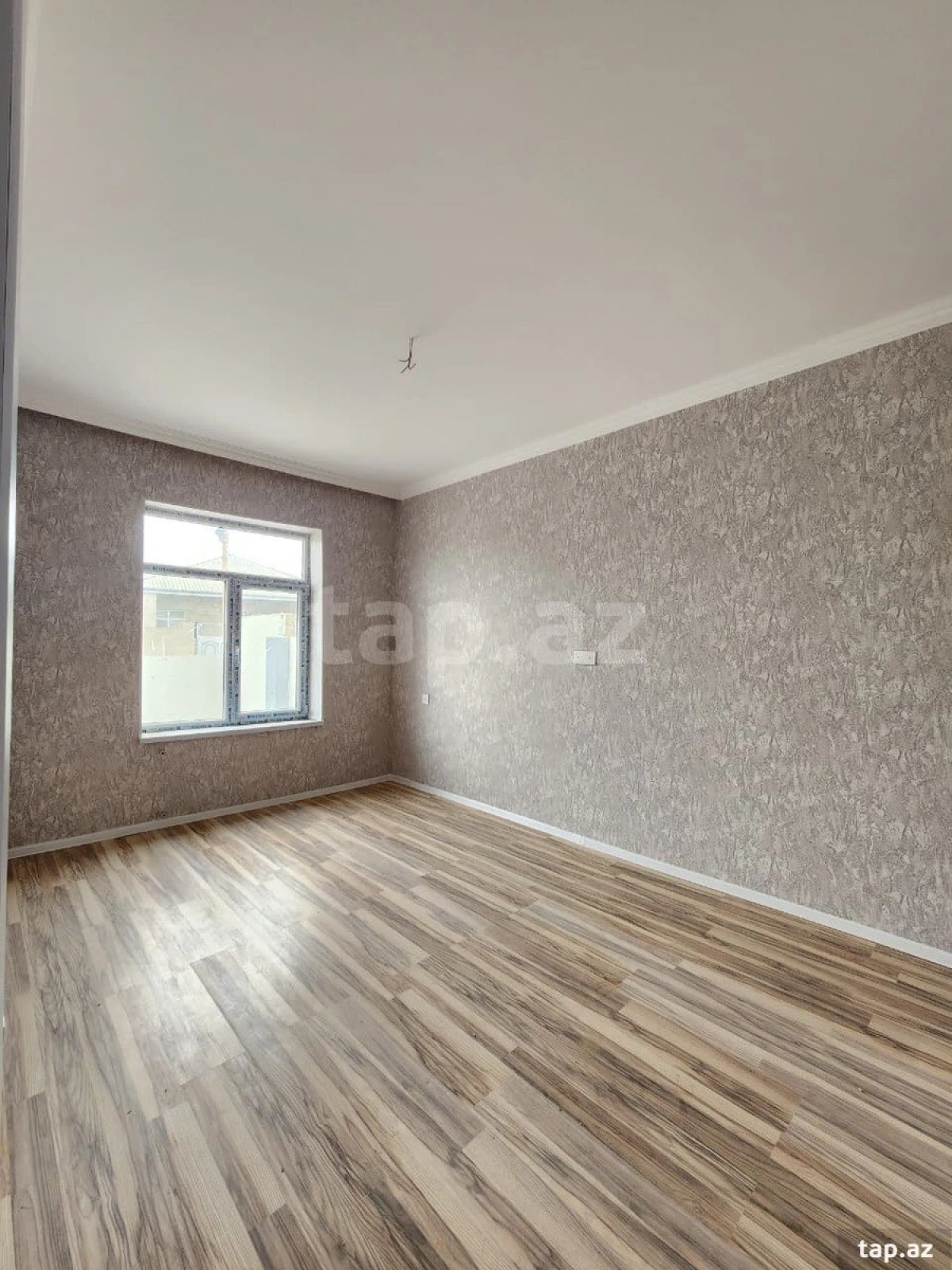 Satılır 3 otaqlı həyət evi