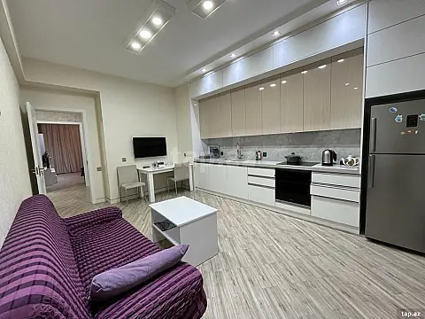 Kirayə verilir 2 otaqlı yeni tikili 95 m²