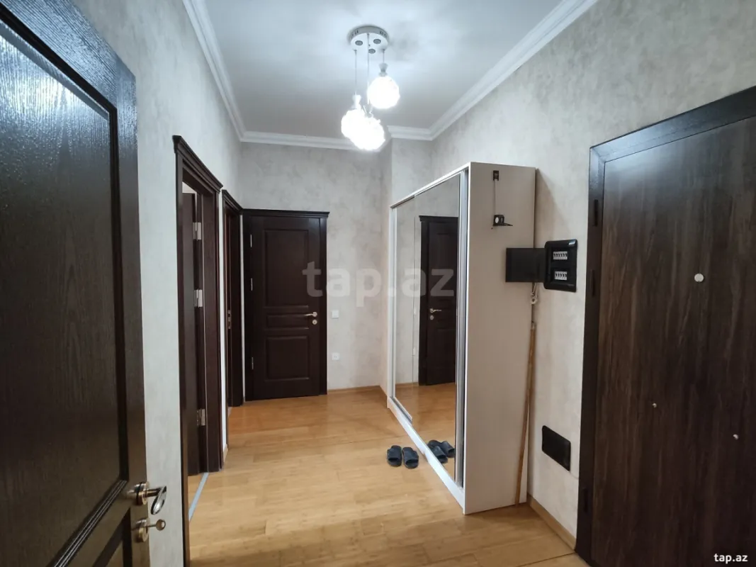 Kirayə verilir 2 otaqlı yeni tikili 70 m²