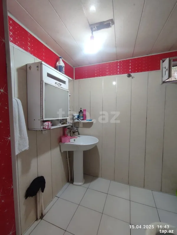 Satılır 2 otaqlı həyət evi 65 m²