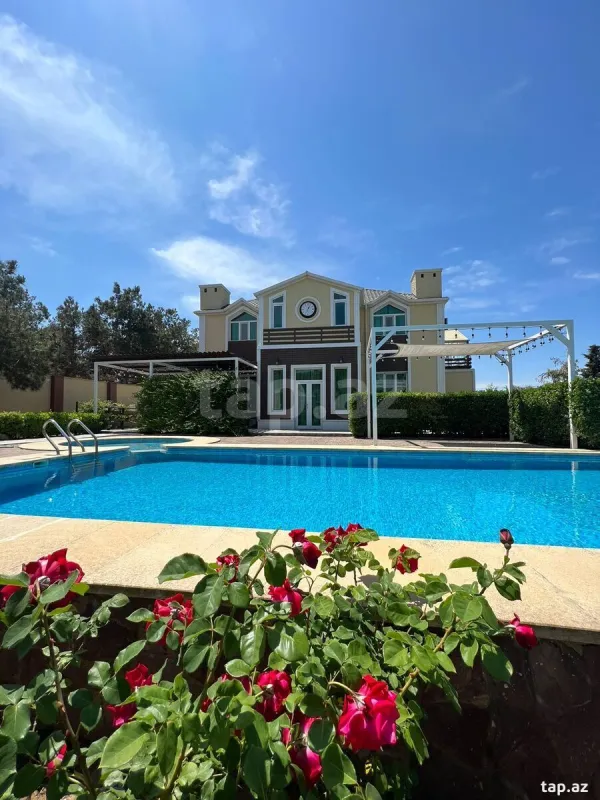 Kirayə verilir 5 otaqlı həyət evi 250 m²