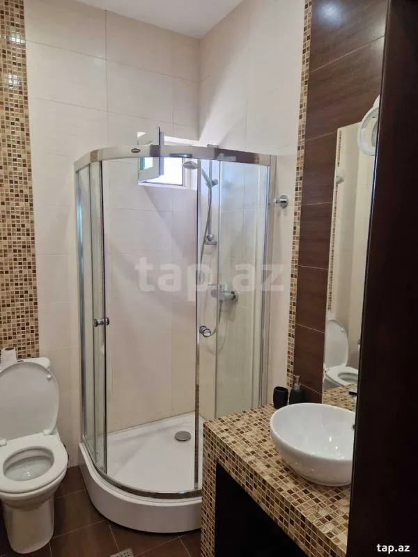 Kirayə verilir 5 otaqlı həyət evi 250 m²