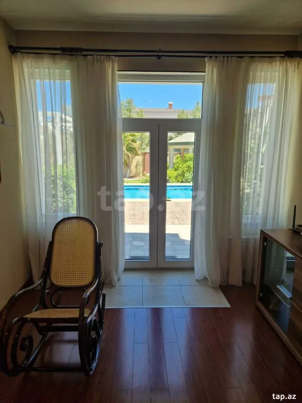 Kirayə verilir 5 otaqlı həyət evi 250 m²