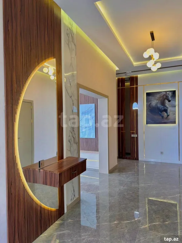 Satılır 5 otaqlı həyət evi