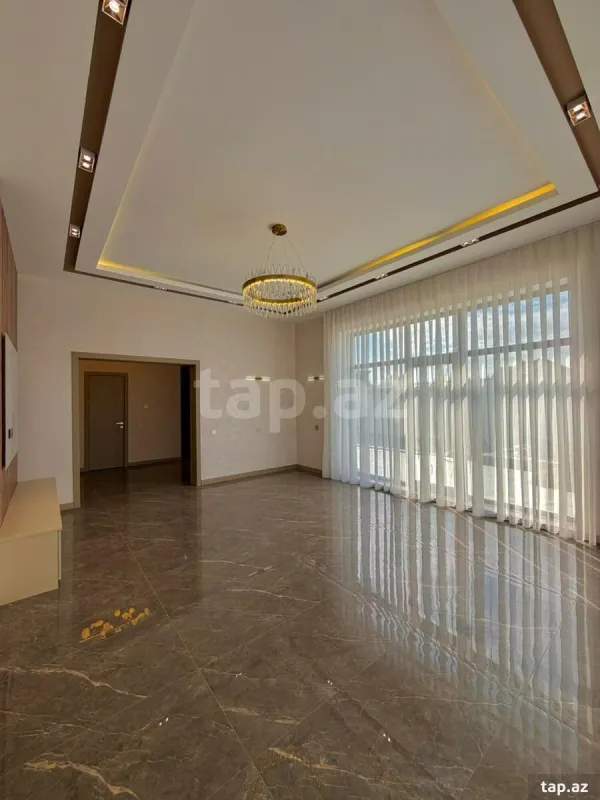 Satılır 5 otaqlı həyət evi