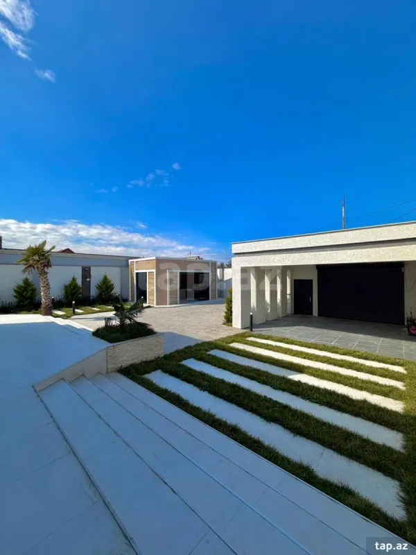 Satılır 5 otaqlı həyət evi