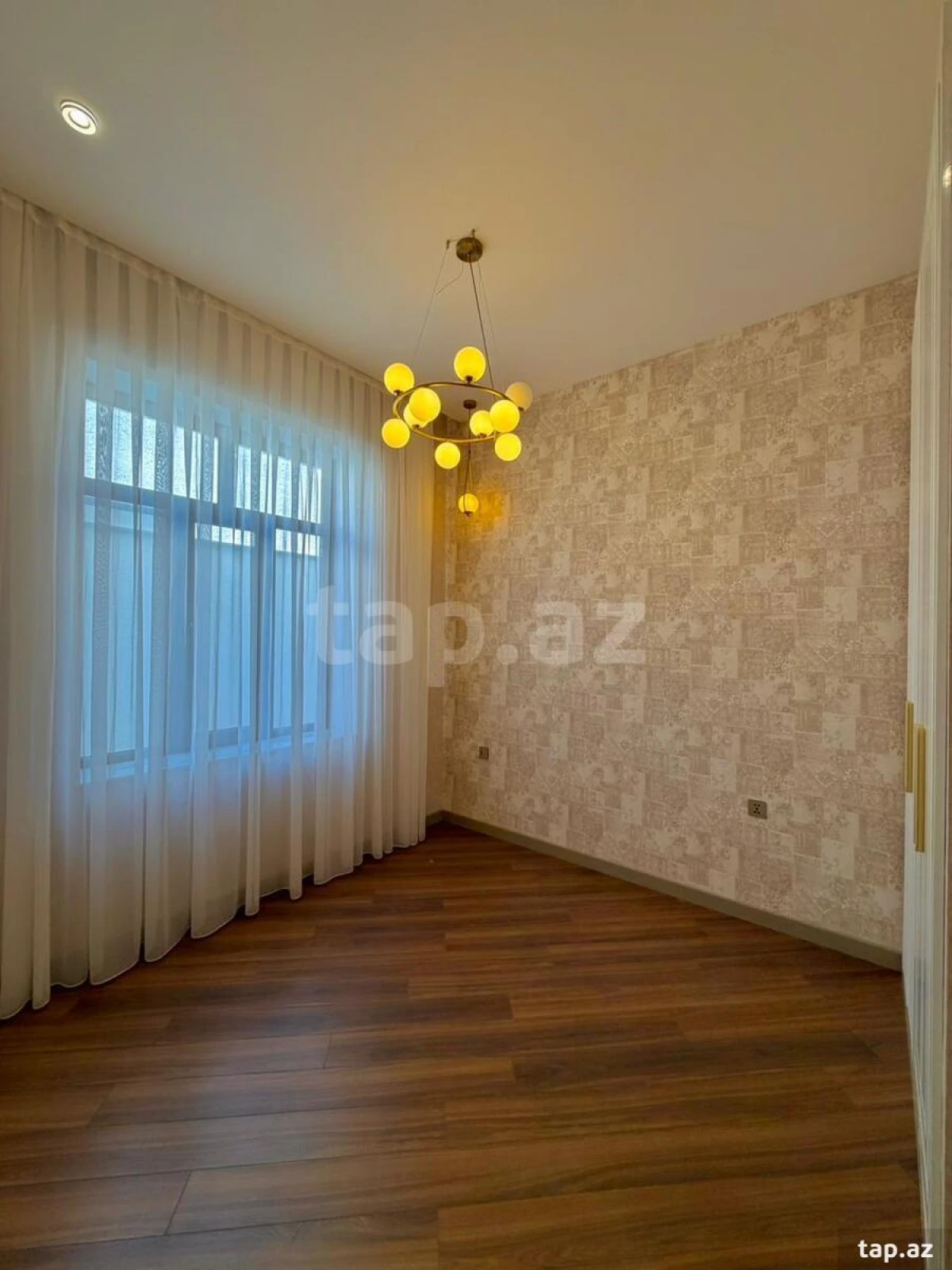 Satılır 5 otaqlı həyət evi