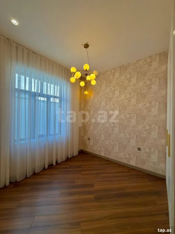 Satılır 5 otaqlı həyət evi