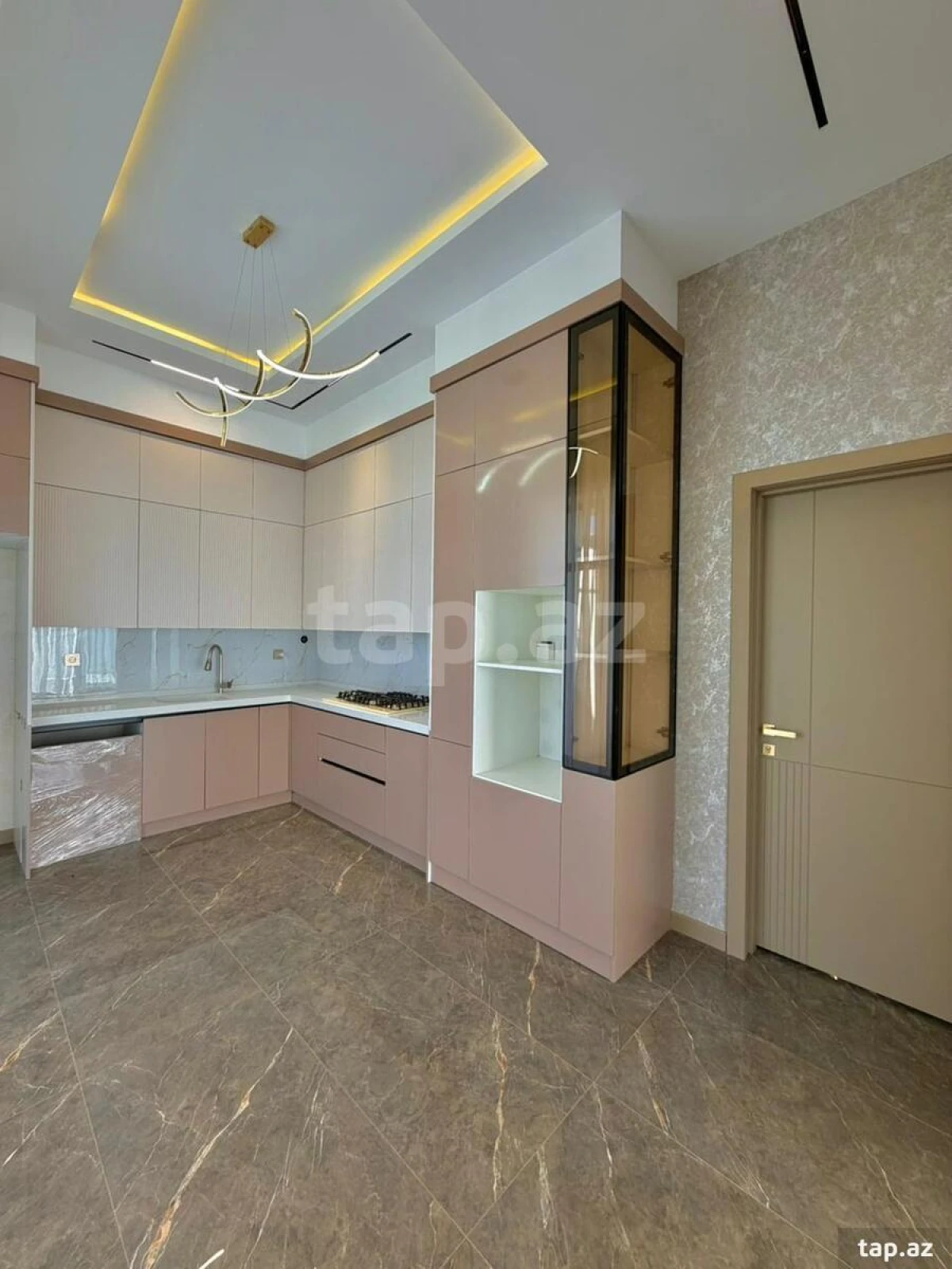 Satılır 5 otaqlı həyət evi