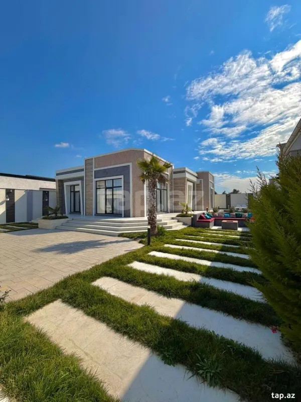 Satılır 5 otaqlı həyət evi