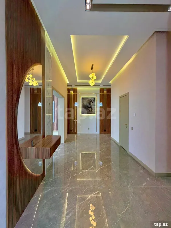 Satılır 5 otaqlı həyət evi