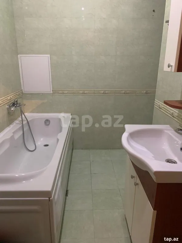 Kirayə verilir 2 otaqlı yeni tikili 87 m²