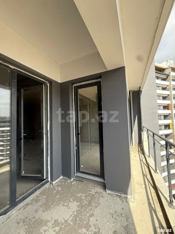 Satılır 3 otaqlı yeni tikili 80 m²