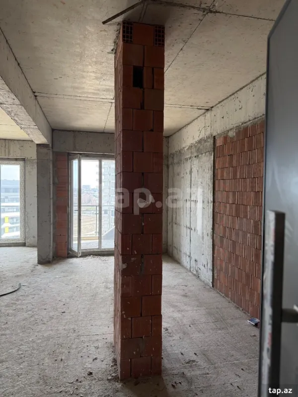 Satılır 3 otaqlı yeni tikili 80 m²