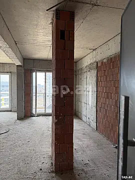 Satılır 3 otaqlı yeni tikili 80 m²