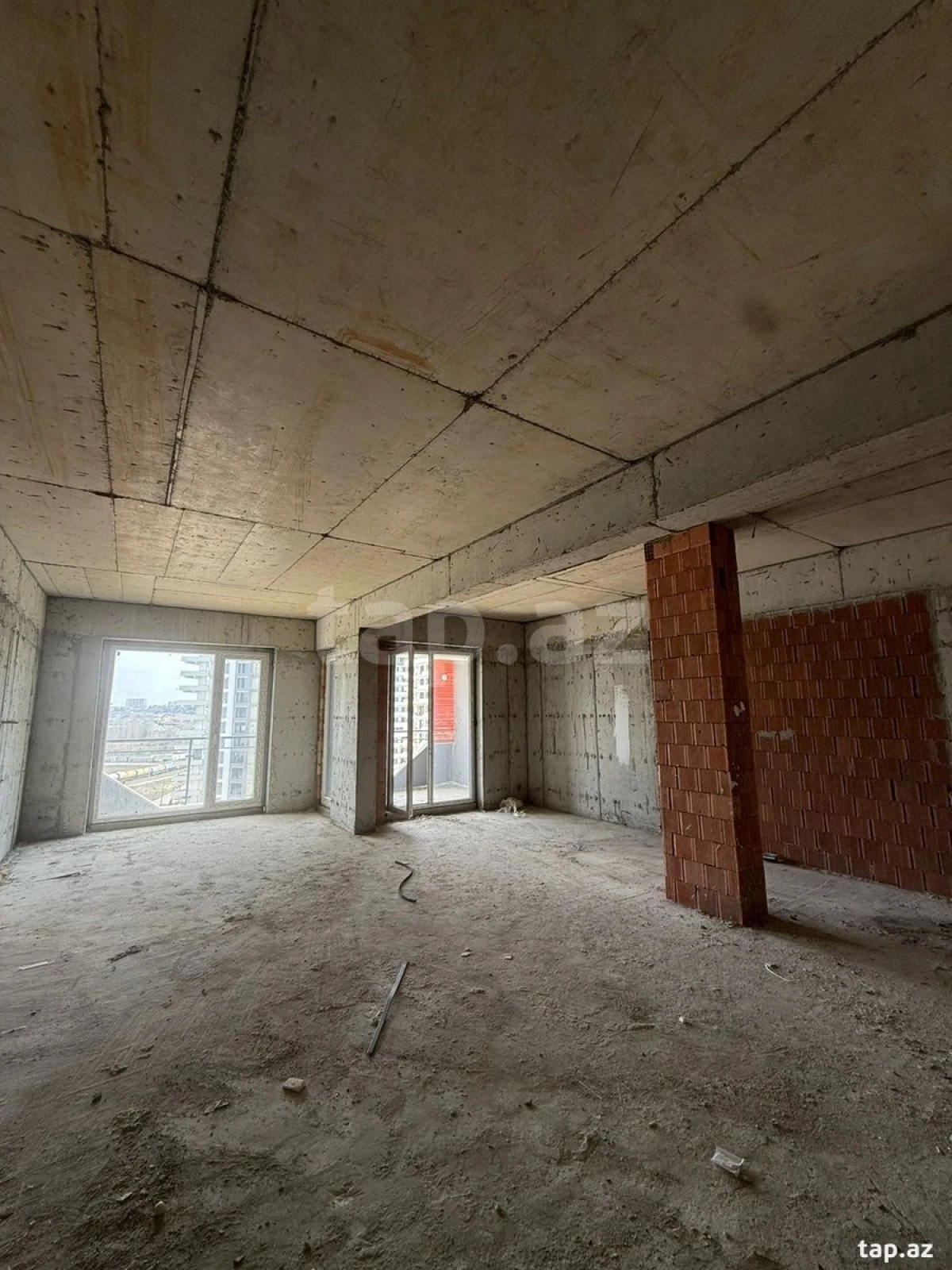 Satılır 3 otaqlı yeni tikili 80 m²