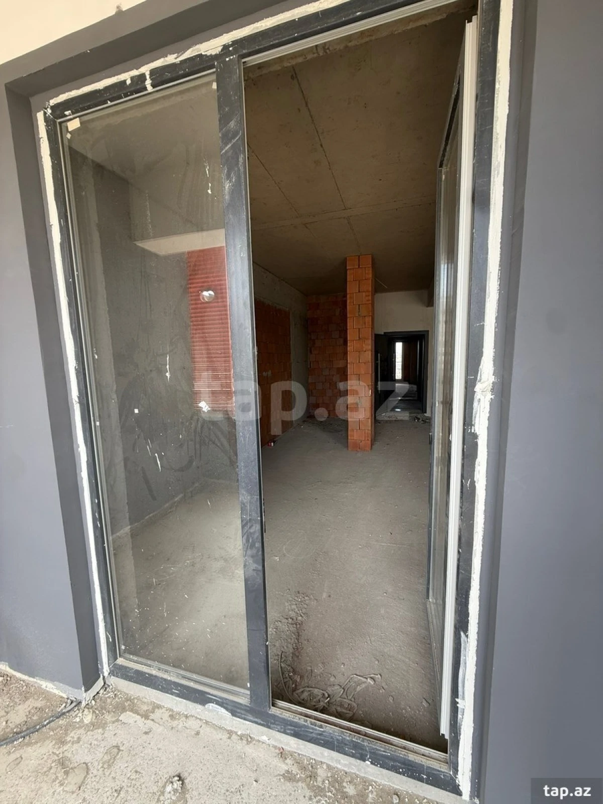 Satılır 3 otaqlı yeni tikili 80 m²