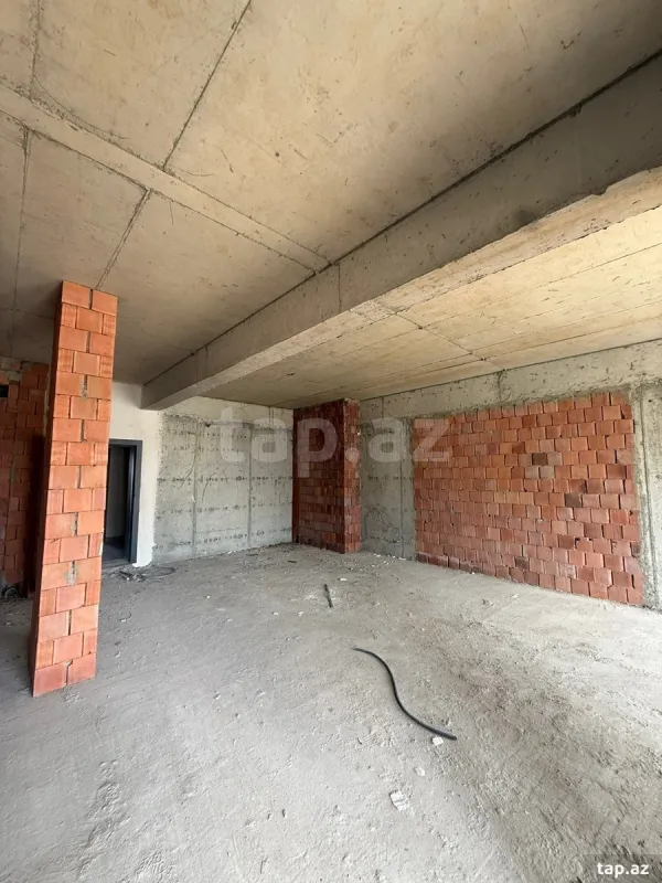 Satılır 3 otaqlı yeni tikili 80 m²