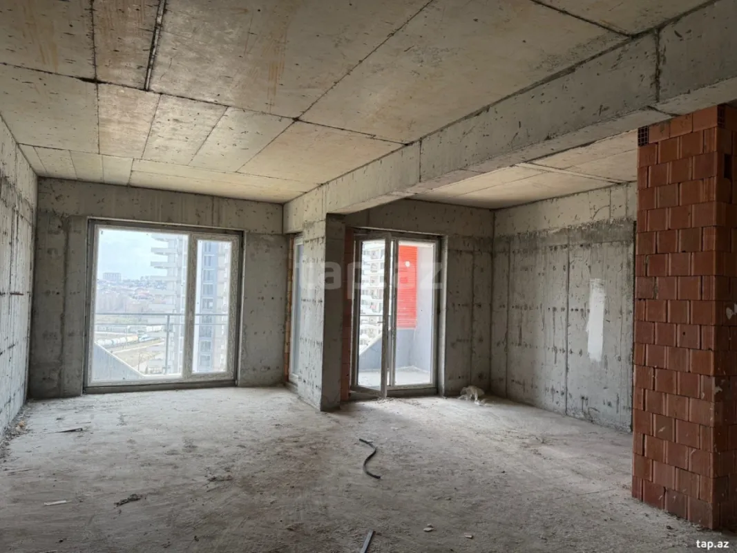 Satılır 3 otaqlı yeni tikili 80 m²