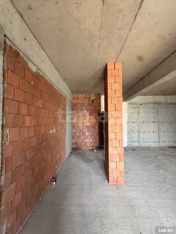 Satılır 3 otaqlı yeni tikili 80 m²