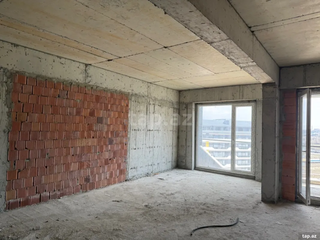 Satılır 3 otaqlı yeni tikili 80 m²