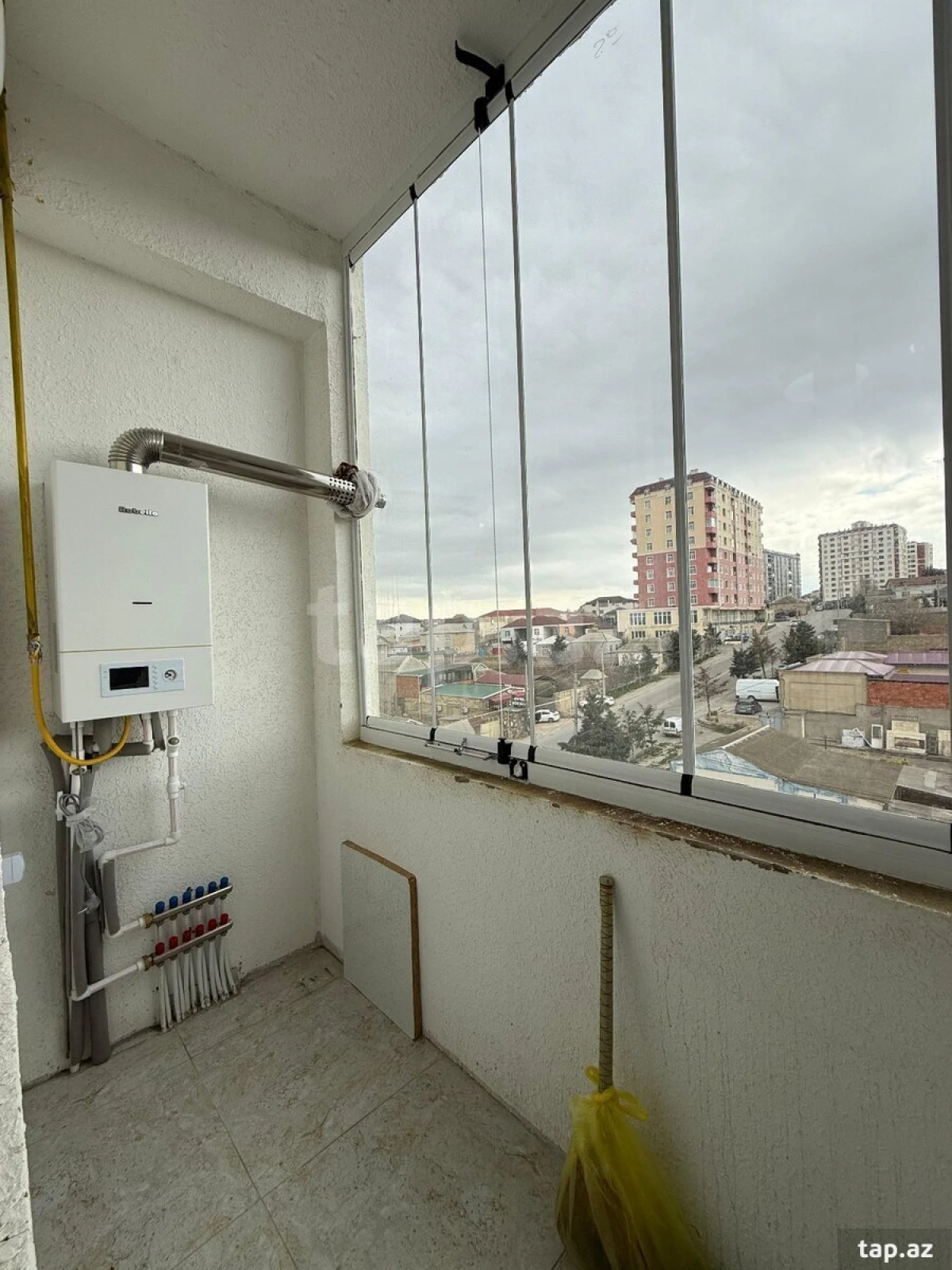 Kirayə verilir 3 otaqlı yeni tikili 60 m²