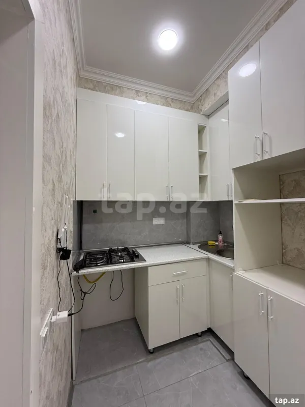 Kirayə verilir 3 otaqlı yeni tikili 60 m²