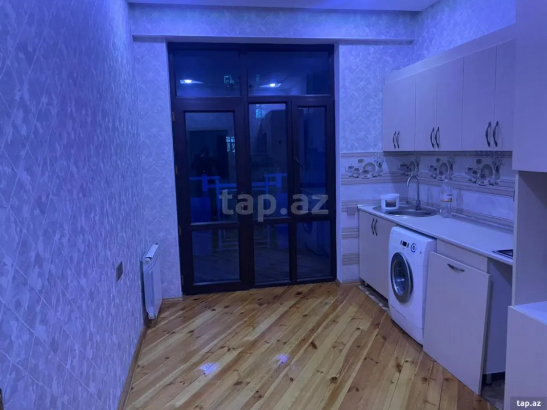 Kirayə verilir 2 otaqlı yeni tikili 80 m²