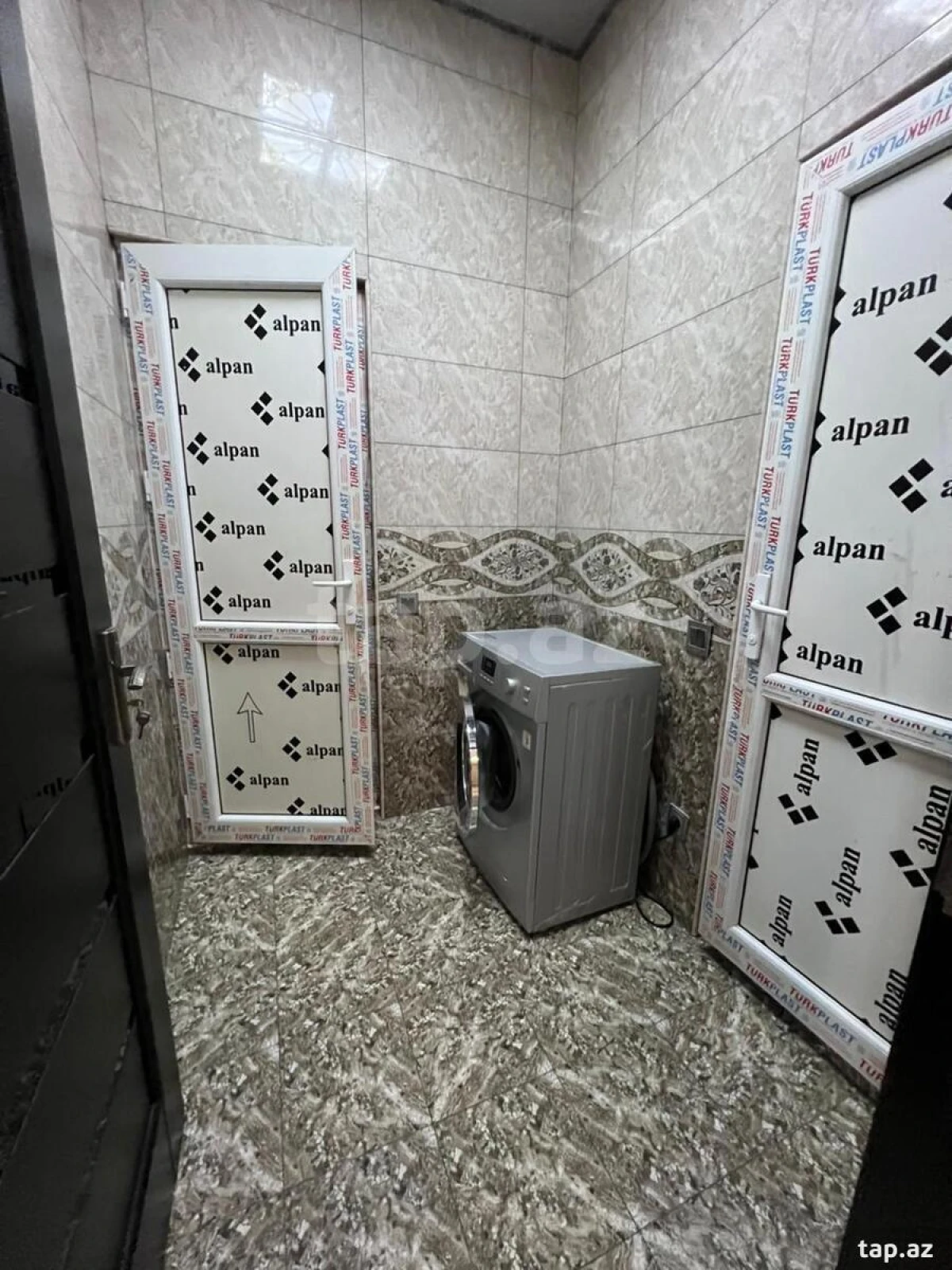 Kirayə verilir 2 otaqlı yeni tikili 88 m²