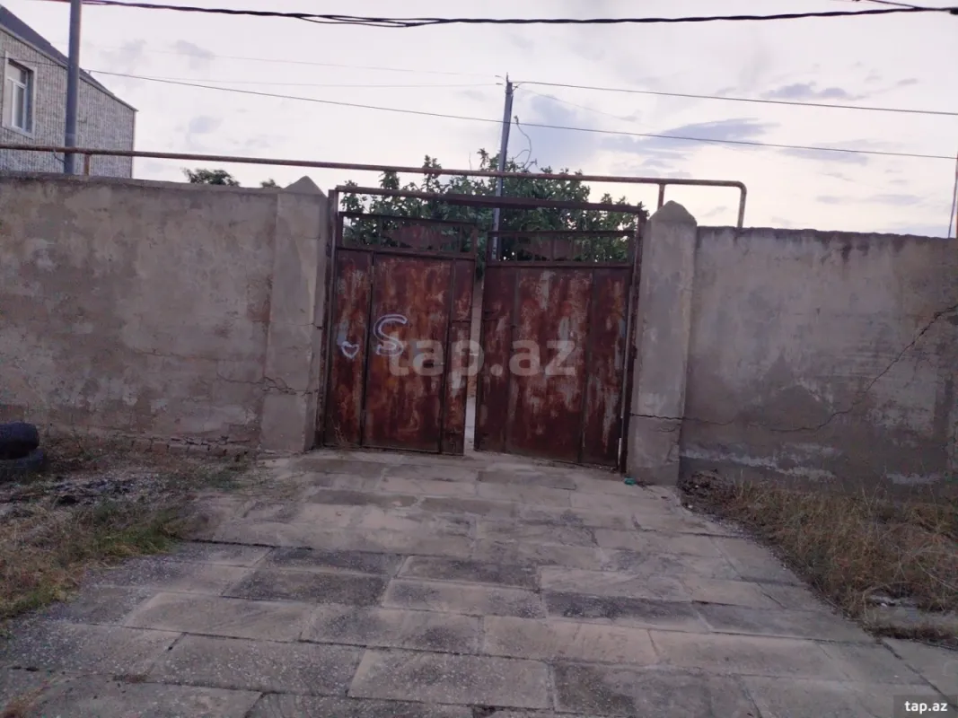 Satılır 4 otaqlı həyət evi