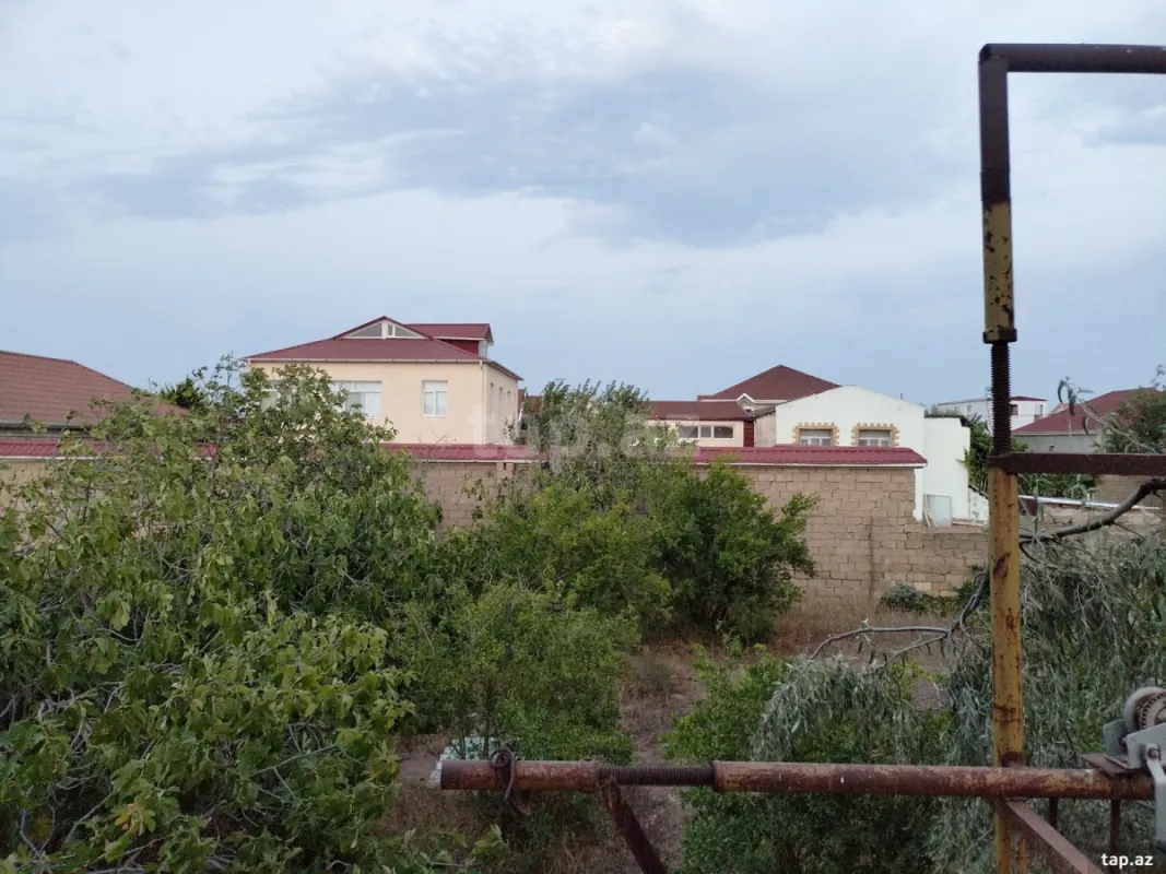 Satılır 4 otaqlı həyət evi