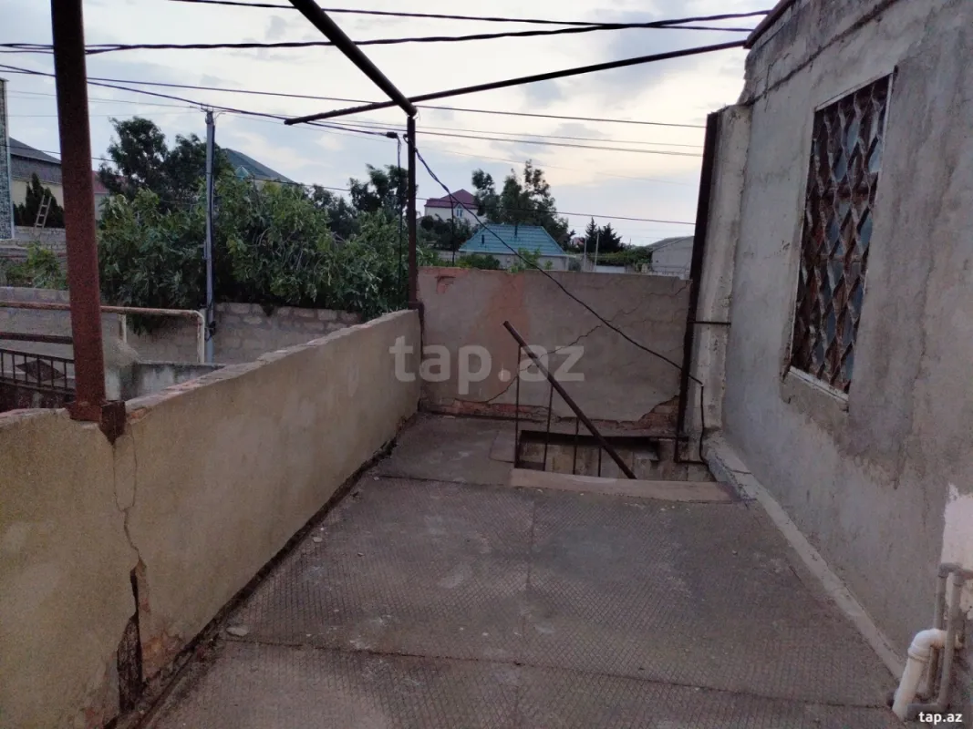 Satılır 4 otaqlı həyət evi