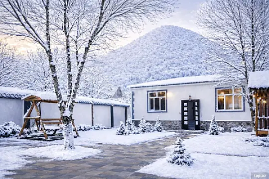 Kirayə verilir 4 otaqlı həyət evi