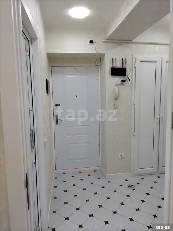 Kirayə verilir 2 otaqlı mənzil 70 m²