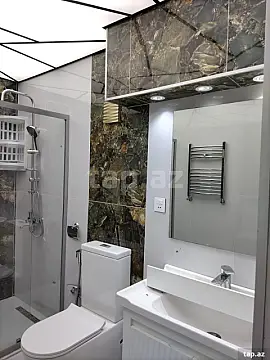 Kirayə verilir 2 otaqlı mənzil 70 m²