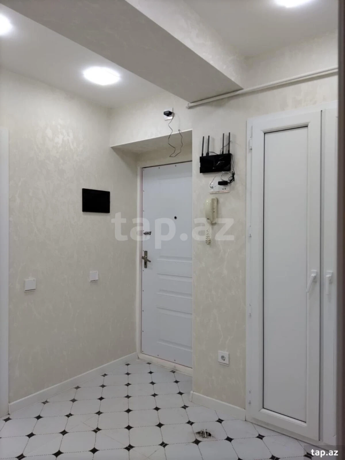 Kirayə verilir 2 otaqlı mənzil 70 m²