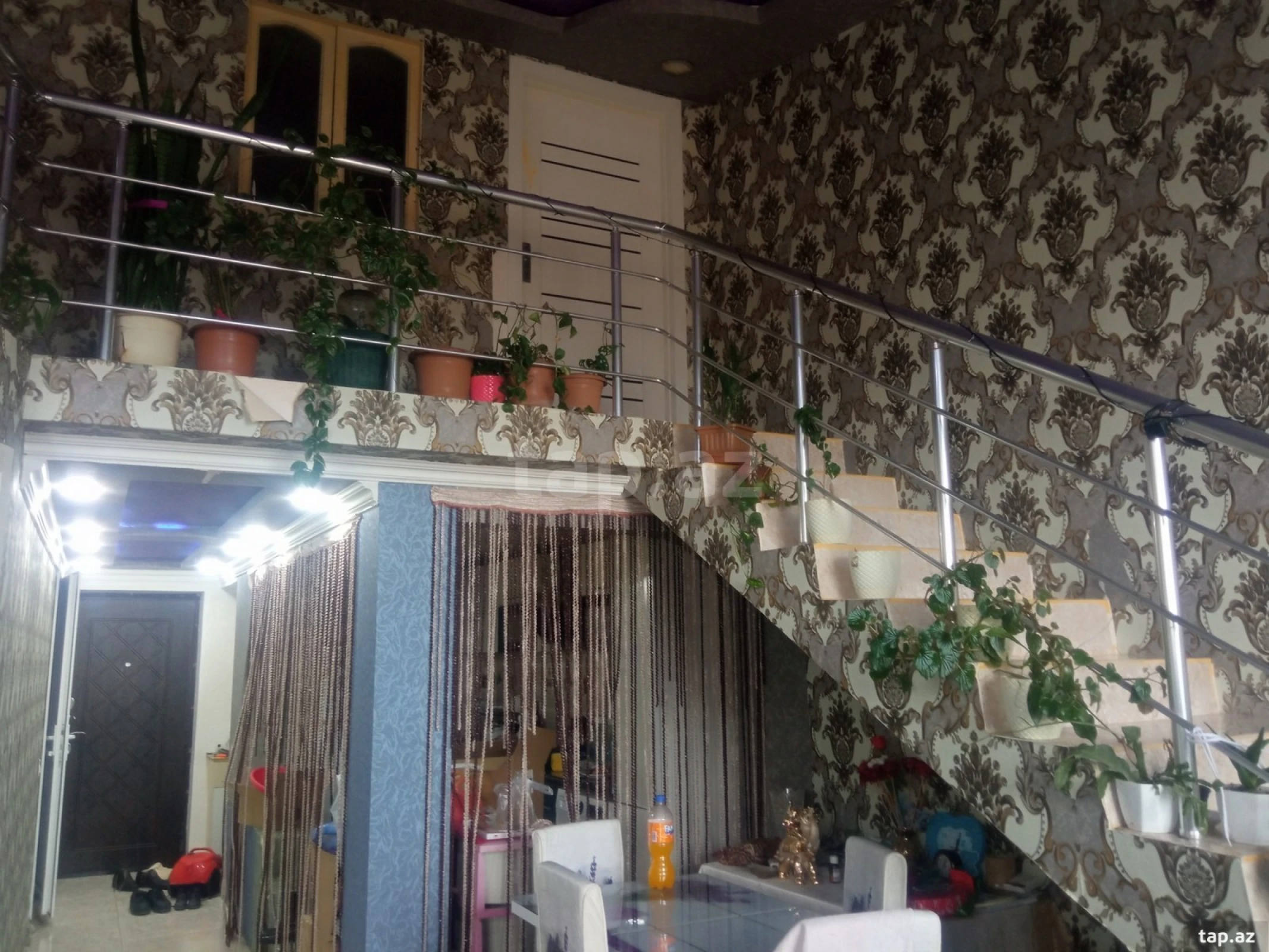 Kirayə verilir 3 otaqlı yeni tikili 100 m²