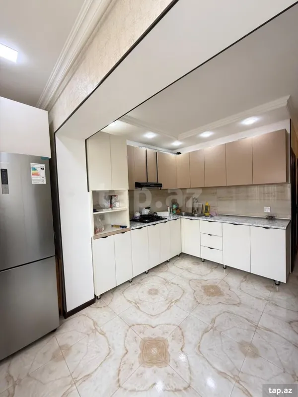 Satılır 5 otaqlı mənzil 120 m²