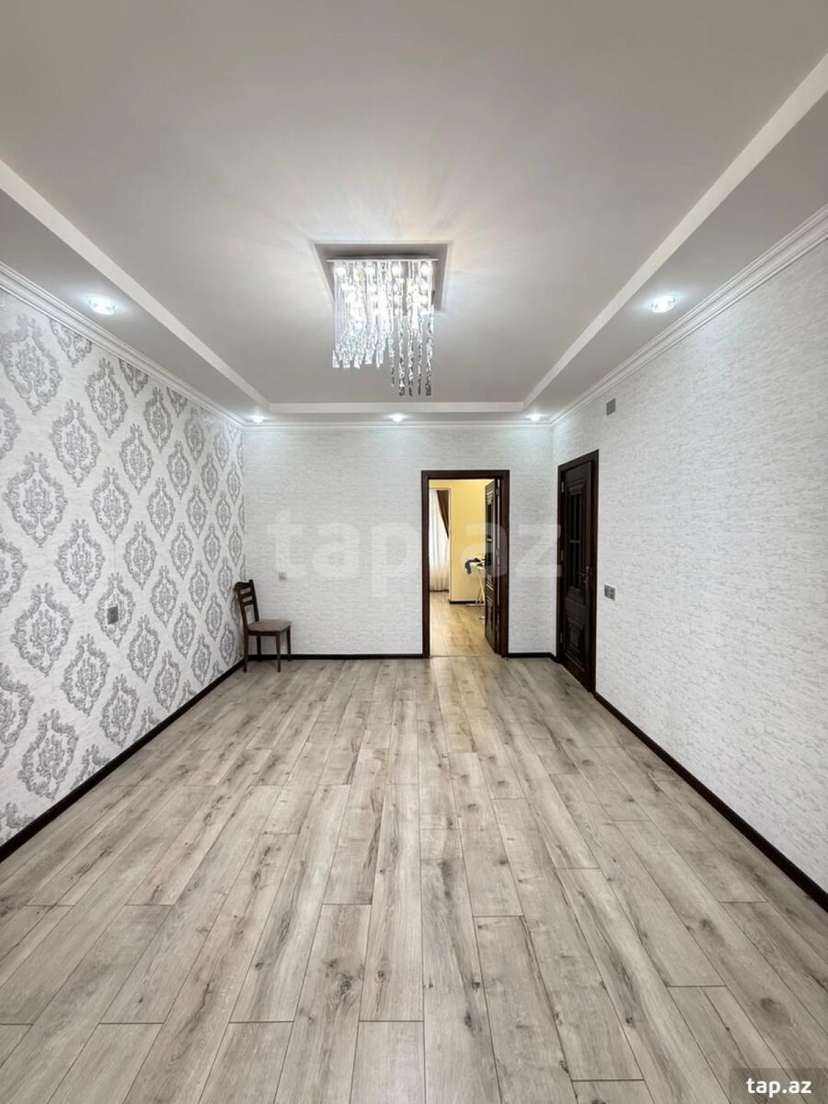 Satılır 5 otaqlı mənzil 120 m²