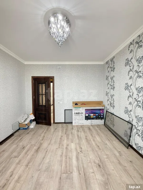 Satılır 5 otaqlı mənzil 120 m²