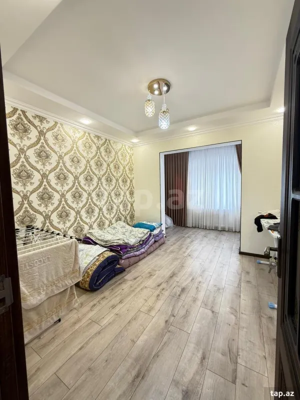 Satılır 5 otaqlı mənzil 120 m²