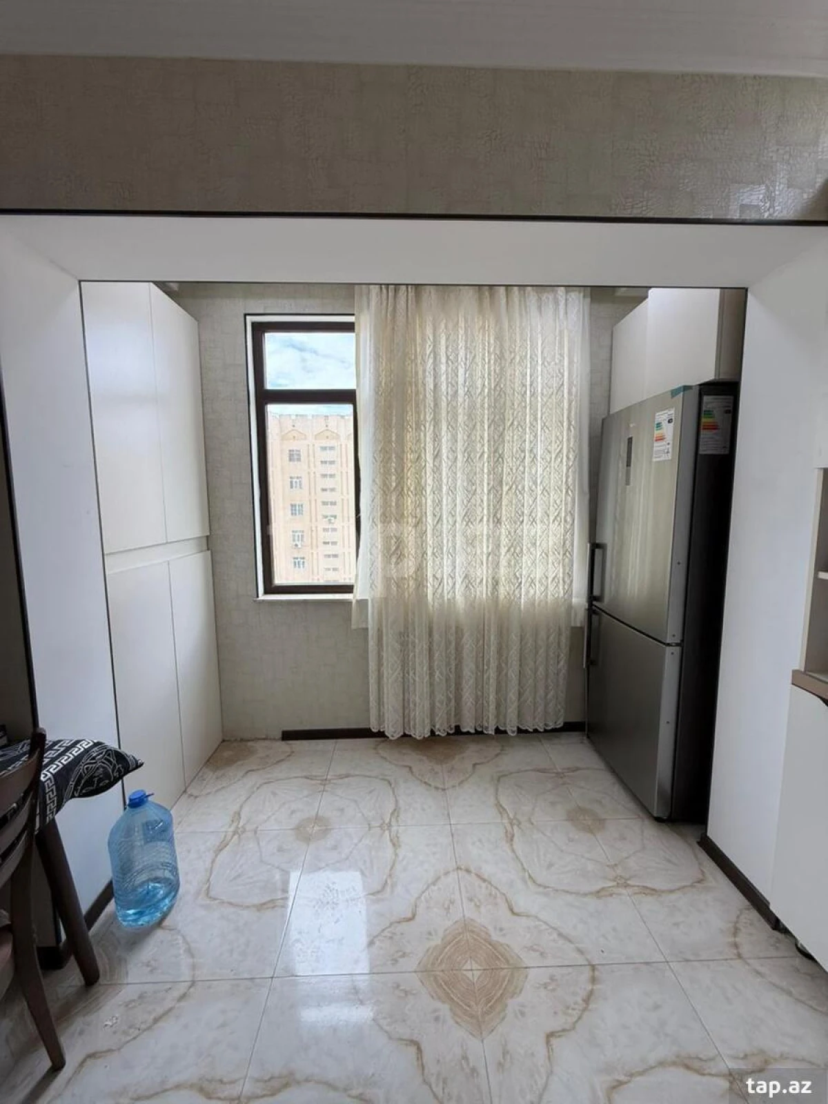Satılır 5 otaqlı mənzil 120 m²
