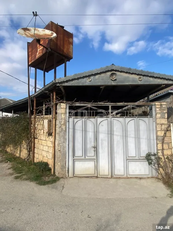 Satılır 3 otaqlı həyət evi