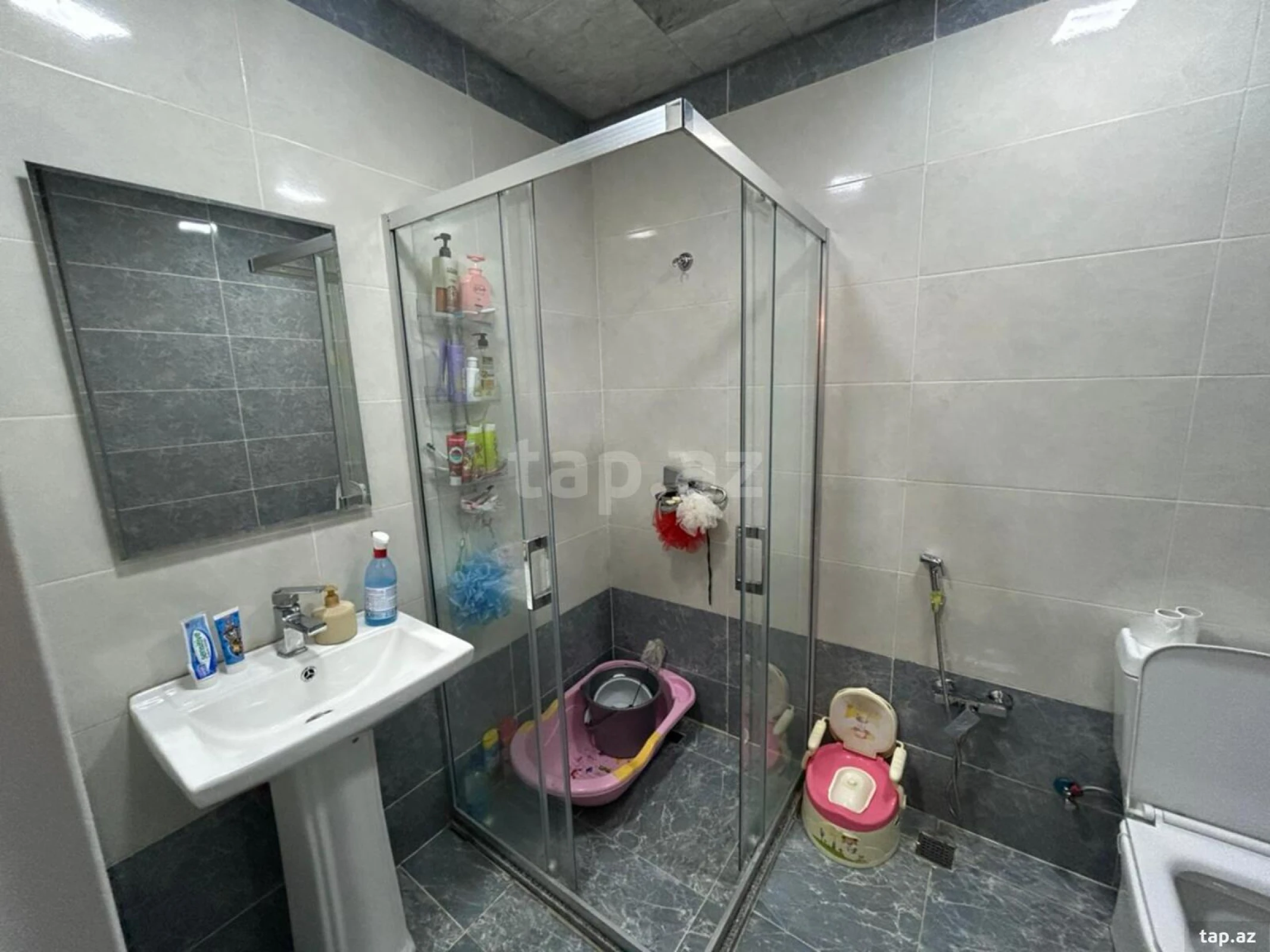 Satılır 2 otaqlı yeni tikili 96 m²